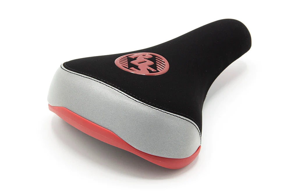 Red se best sale bike seat